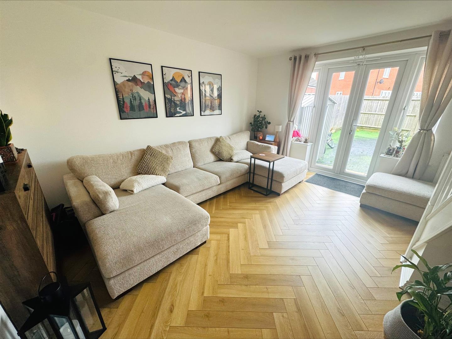 Stryd Bennett, Llanelli, SA15 4DE